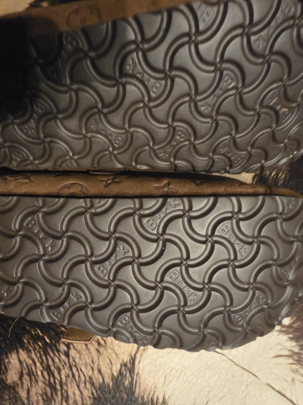 Louis Vuitton Brown Monogram Suede Fur-Lined Clogs - Picture 5 of 9